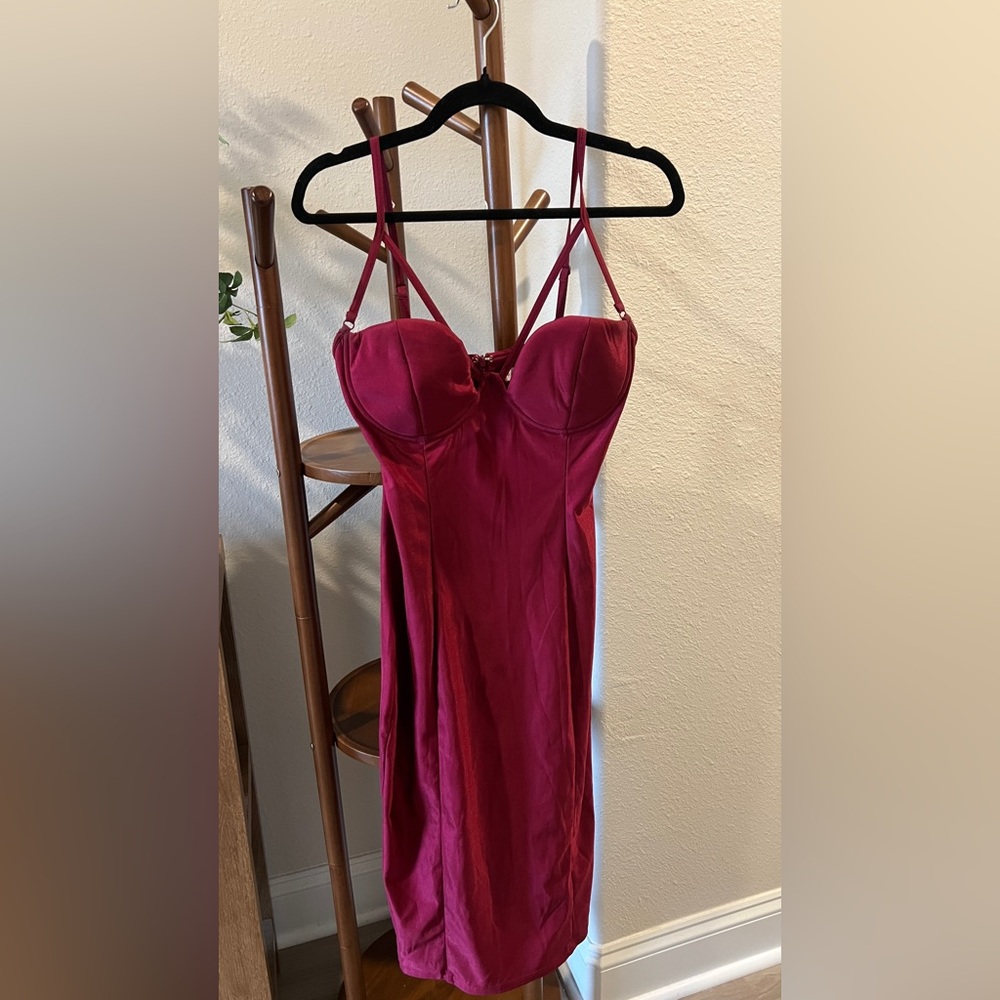 Sexy Fitted Burgundy Spaghetti-Strap Dress